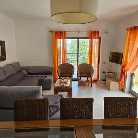 Grand Avec Terrasse Au Calme Sur Jardin Et Piscine Apartment *