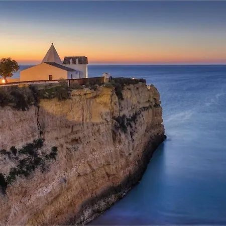 Grand Avec Terrasse Au Calme Sur Jardin Et Piscine Armação de Pêra