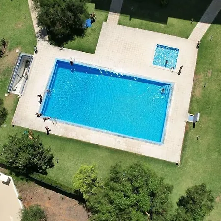 Apartment Grand Avec Terrasse Au Calme Sur Jardin Et Piscine Armação de Pêra
