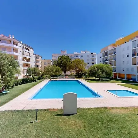 Grand Avec Terrasse Au Calme Sur Jardin Et Piscine